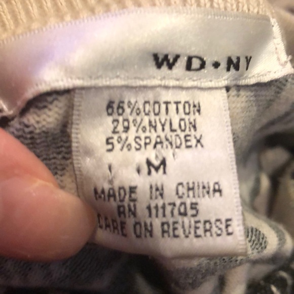 WD. NY Cardigan Size M - Picture 4 of 4